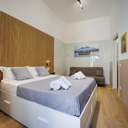 Mike Apartmán Neapol